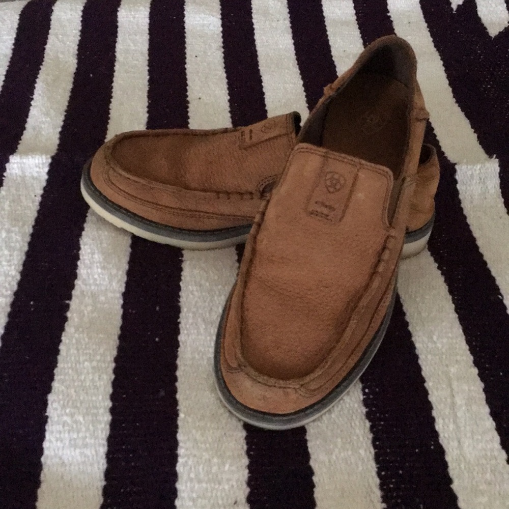 Kids Ariat Cruiser size 3.5